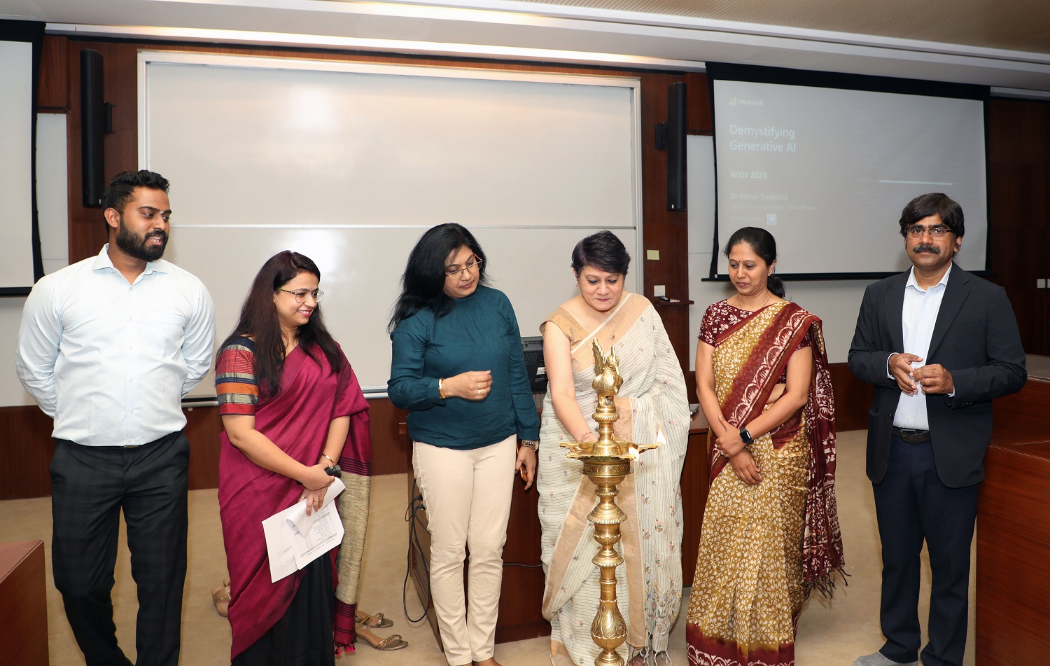 Inauguration of the Women in Data Science (WiDS) Bangalore Conference 2023, hosted by the Data Centre and Analytics Lab (DCAL) at IIM Bangalore, on 8th April 2023.