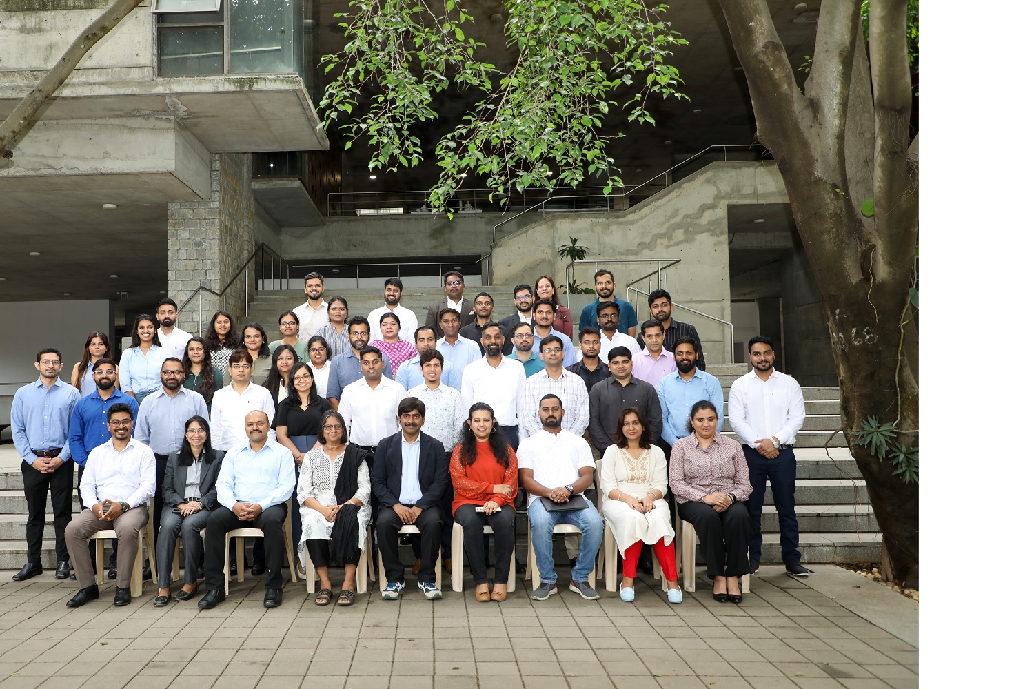 Participants of Batch 14 of the ‘Business Analytics and Intelligence’ Executive Education programme on 24th July 2023.