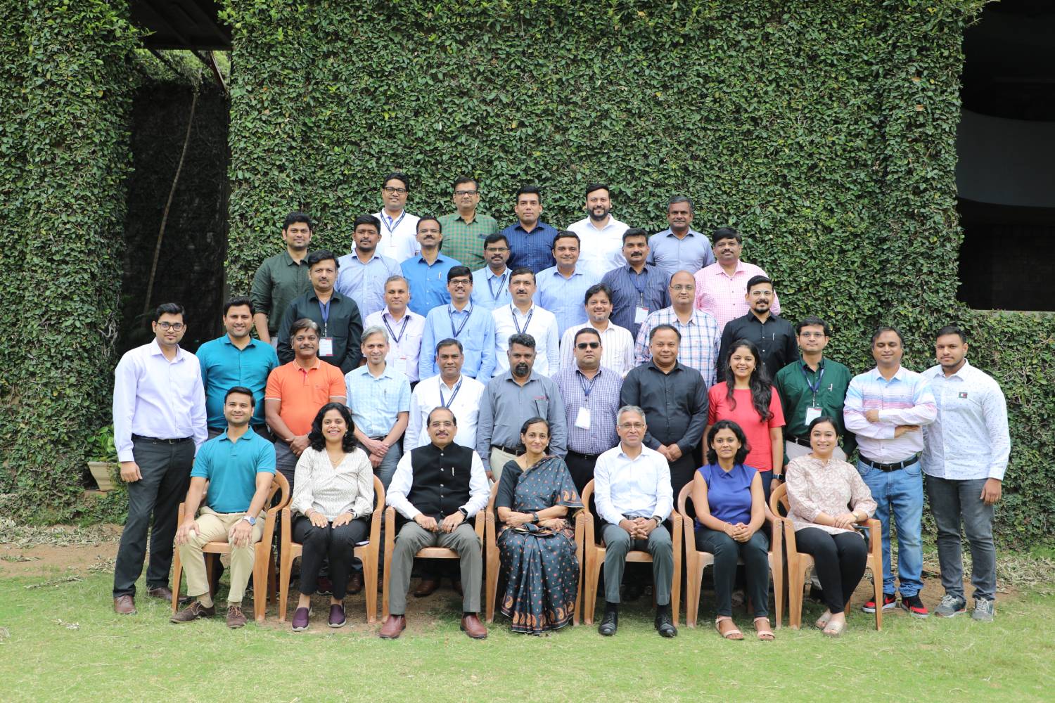 Participants of Batch 2 of the ‘EDGE Programme for Mahindra AFS’, along with the Faculty Programme Directors at IIMB, on 11th September 2023.
