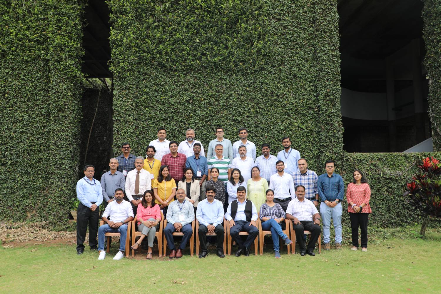 Participants of the Exec Ed programme, ‘Artificial Intelligence for Senior Leaders’, along with the Faculty Programme Director, at IIMB, on 14th September 2023.