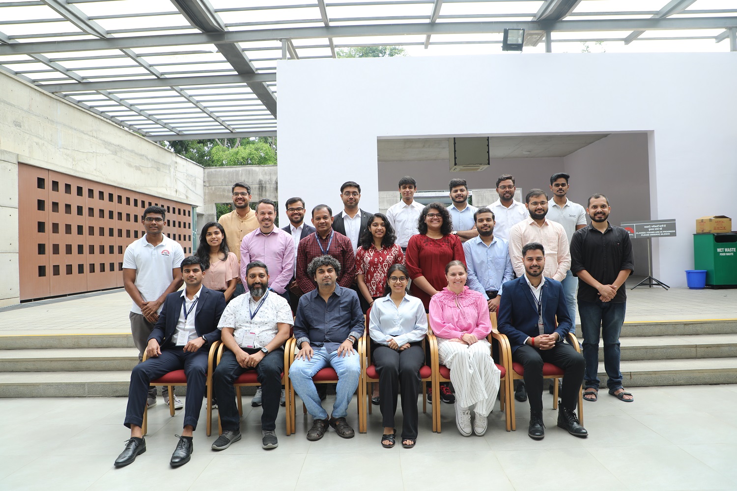 Participants of the Exec Ed programme ‘GNAM (in person) Programme for Behavioural Economics Enhancing Decision Making through Understanding Human Behaviour’, along with the Faculty Programme Director at IIMB, on 16th October 2023.