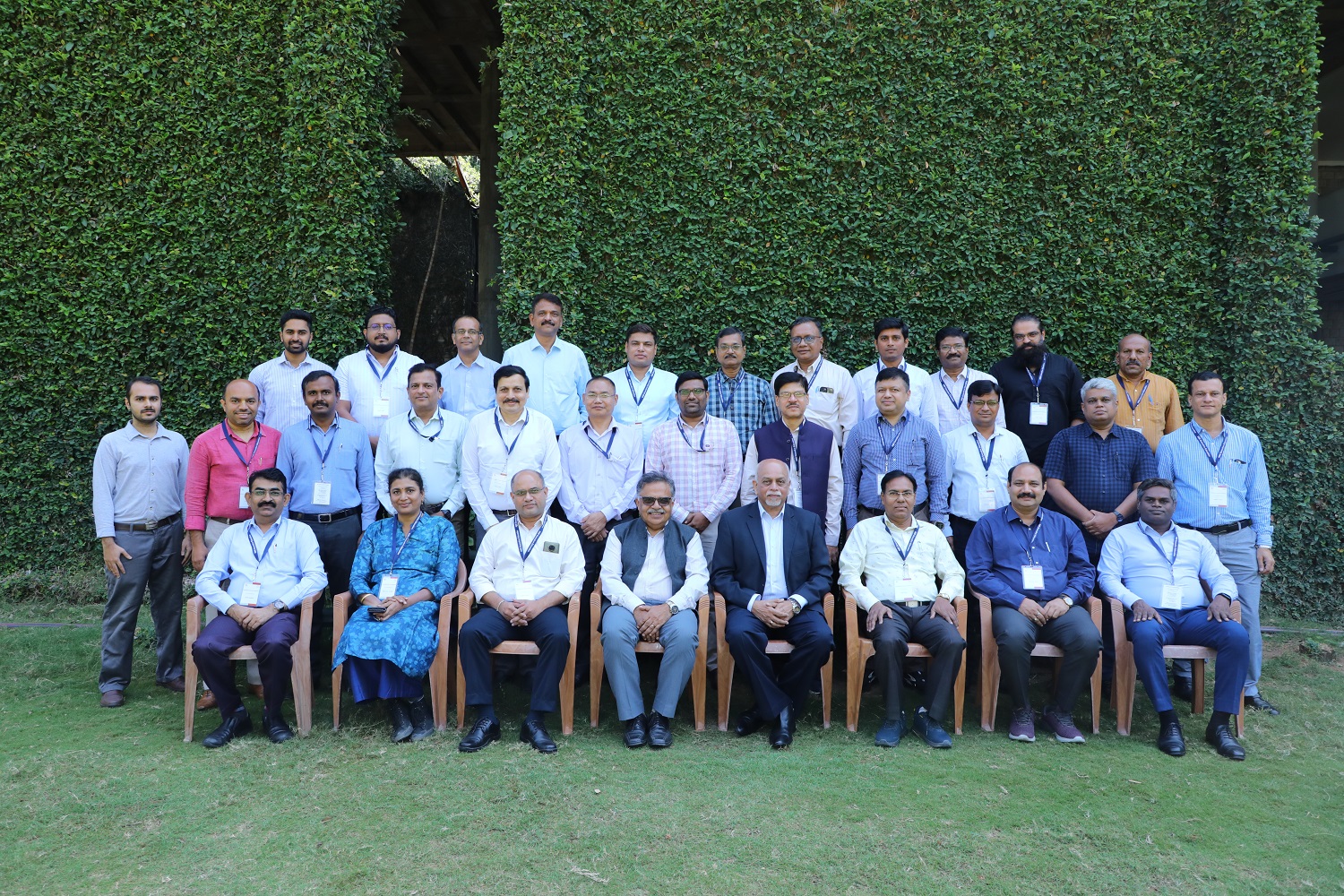 Participants of the Executive Education Programme, ‘Creating High Performance Organisations’, along with the Faculty Programme Directors, on 20th November 2023.