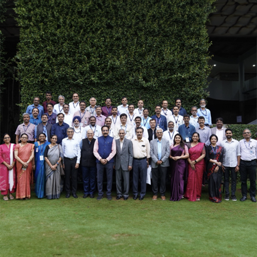 ISRO Chairman attends valedictory of custom programme at IIMB