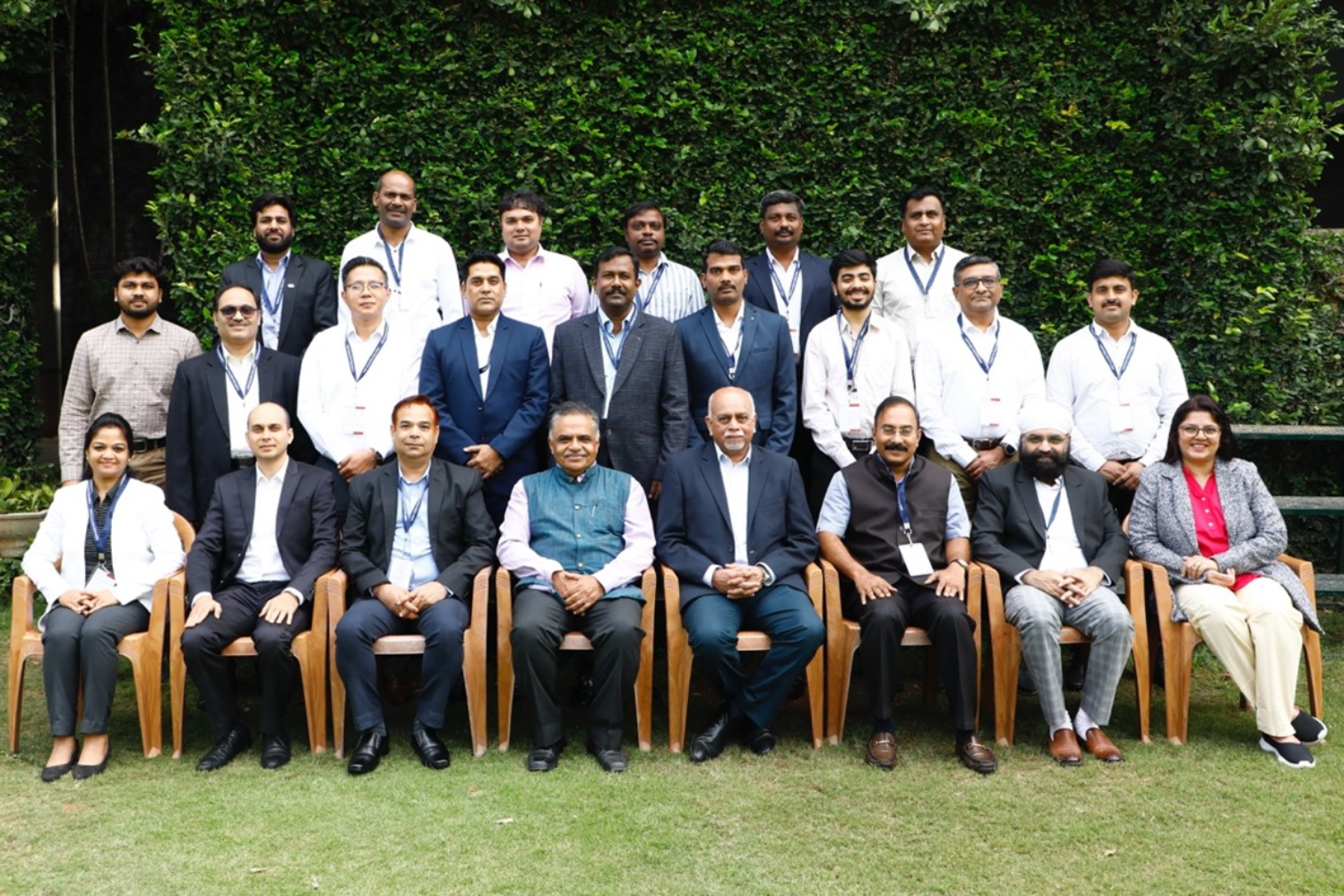 Participants of the EEP programme, ‘Creating High Performance Organisations’, with the programme directors at IIMB, on 18th November 2024.