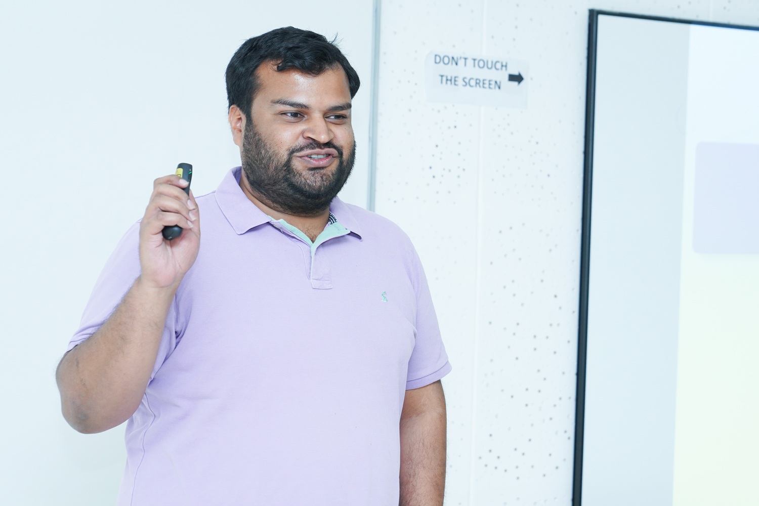 Prof. Dr. Sumit Goel, NYU Abu Dhabi, shared his research on ‘The effect of competition in contests: A unifying approach’. The seminar was organized by the Office of Research and Publications, at IIMB, on 07th August 2025.