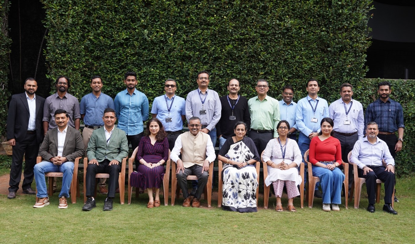 Participants of the Exec Ed programme, ‘Finance for Non-Finance Executives (FNFE)’, with the Programme Directors Prof. Shanker Subramoney and Prof. Padmini Srinivasan, on 24th November 2025.