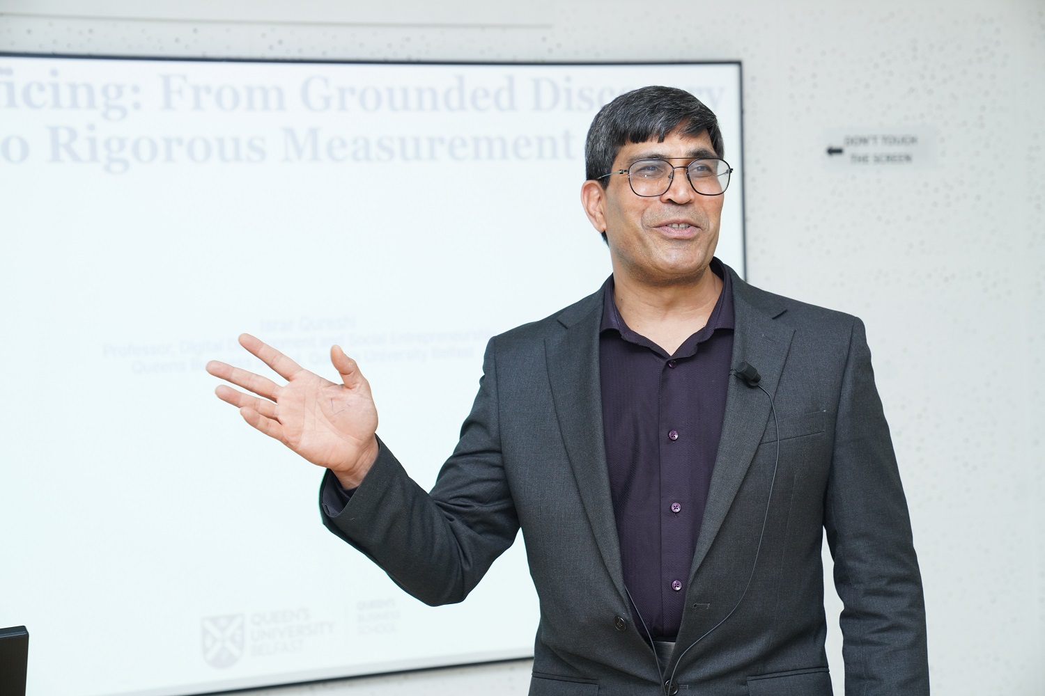 Prof. Israr Qureshi, Queen’s University Belfast, shared insights from his research on, ‘Technoficing: From Grounded Discovery to Rigorous Measurement’, during a seminar organized by the Office of Research and Publications, on 5th January 2026.