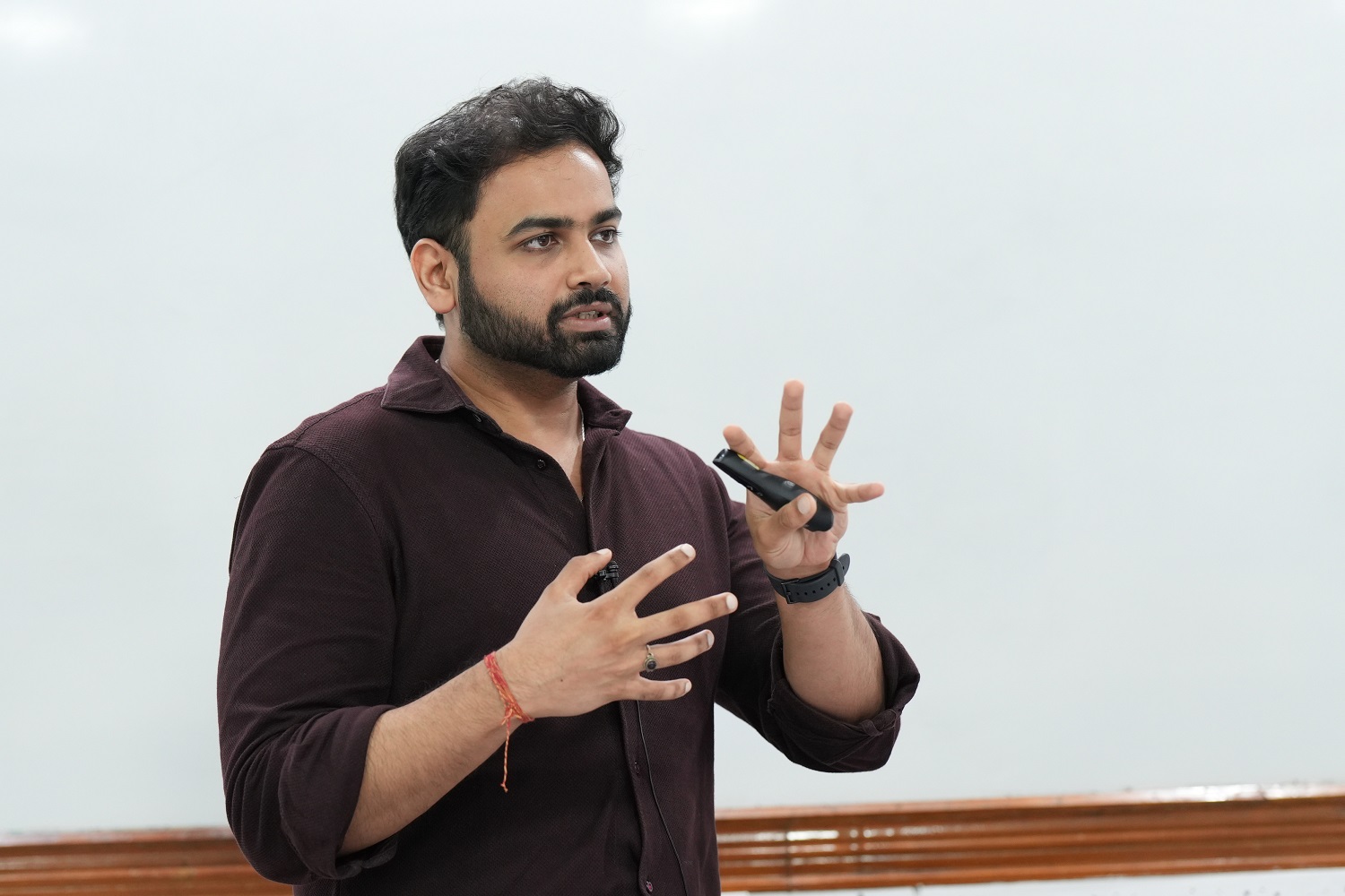 Sankalp Mathur, Research Director, Centre for Advanced Financial Research and Learning (CAFRAL), Reserve Bank of India, spoke on 'R&D Tax Credit and Product Quality vs Scope' at a seminar organized by the Economics area at IIM Bangalore, on 26th February 2026.