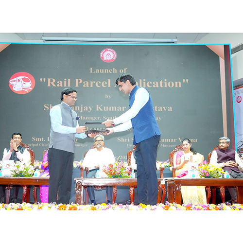 IIM Bangalore’s Supply Chain Management Centre inks MoU with South Central Railways