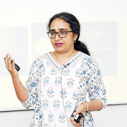 Centre for Public Policy hosted a seminar on ‘Conspiracy Communitie...