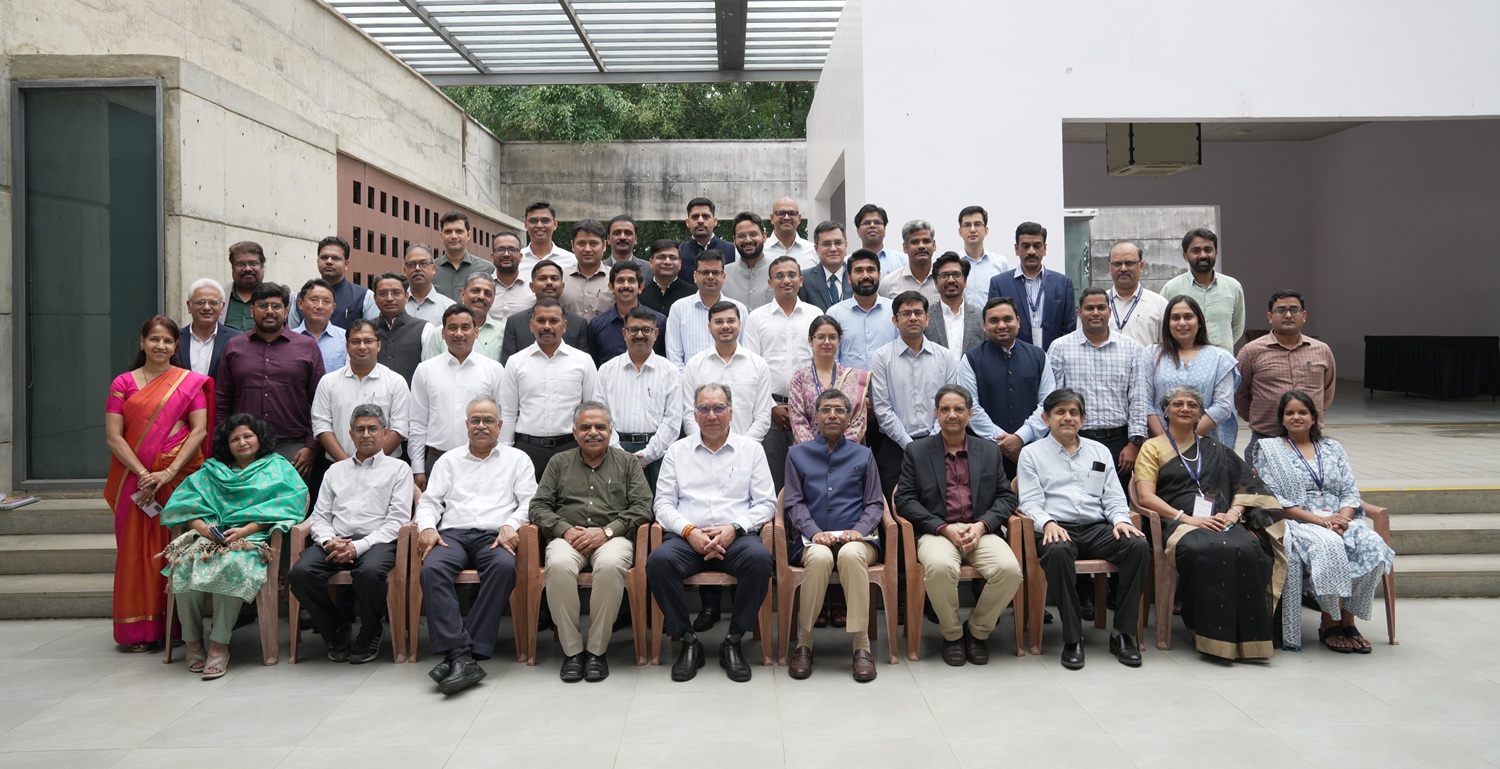 Participants of Phase I of the ‘Mid-Career Training Programme for Indian Revenue Service Officers (IT)’, along with the Programme Directors, Prof. Ananth Krishnamurthy, Prof. M Jayadev, Prof. Abhoy K Ojha and Prof. Anil B Suraj, on 28th September 2026.