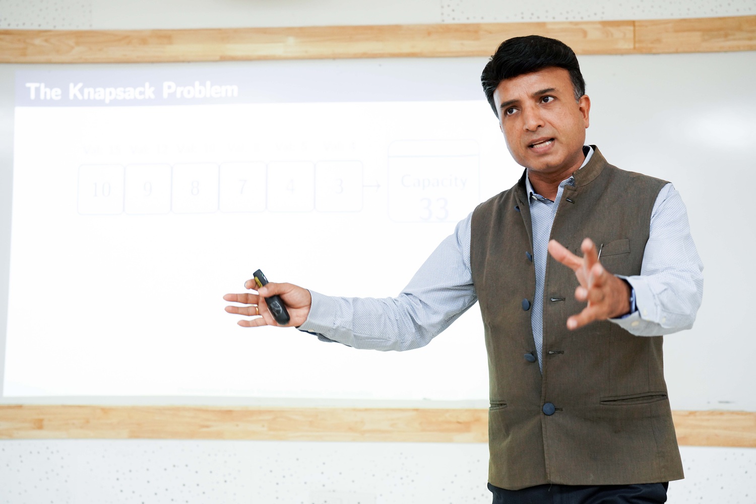 Prof. Sachin Jayaswal, IIM Ahmedabad, delivered a talk on, ‘Characterization of Knapsack Polytopes using Minimal Cover Inequalities’, at a research seminar organized by the Research and Publications Office at IIM Bangalore, on 11th September 2026.